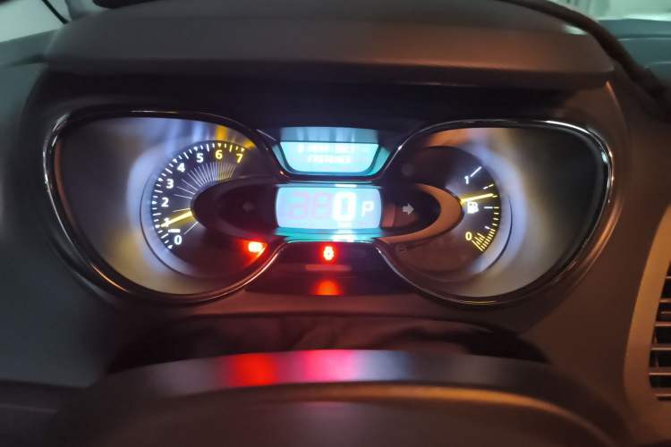 Used Renault Captur 2015 1.2T Automatic Luxury First Edition