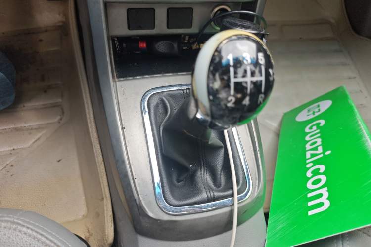 Used Geely Auto Classic Emgrand 2013 Sedan 1.5L Manual Entry-Level Model Gear Lever
