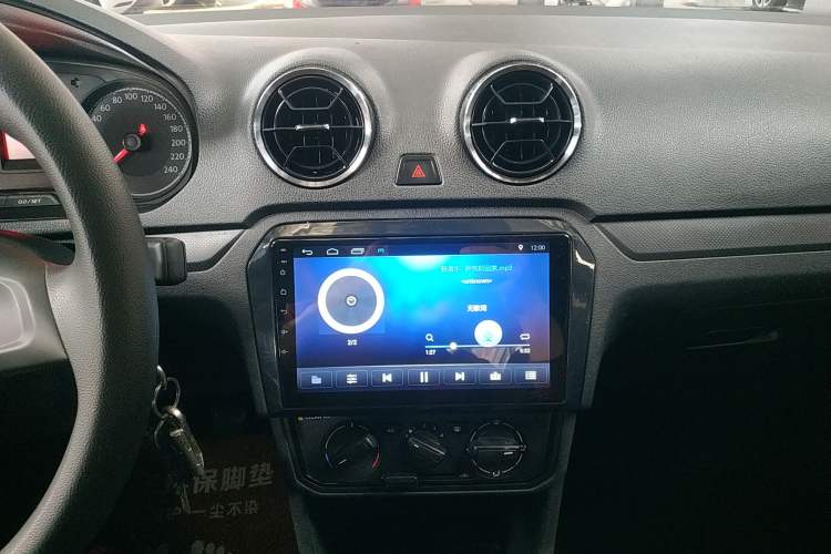 Used Volkswagen Jetta 2019 Dream Edition 1.4L Manual Fashion Version
