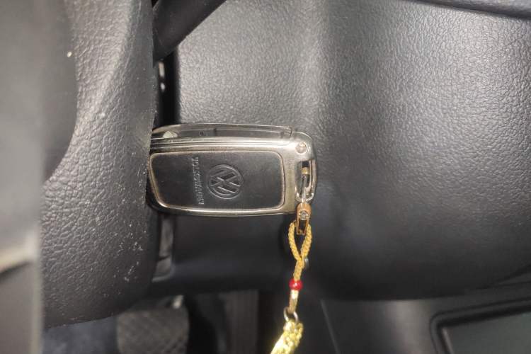 Used Volkswagen Tiguan 2016 280TSI Automatic Two-Wheel Drive Silk Road Comfort Edition Vehicle Key