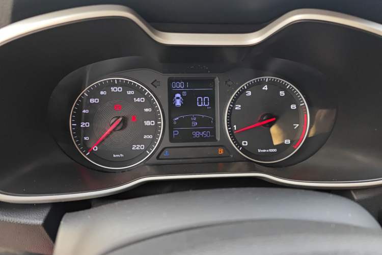 Used MG ZS 2018 1.5L Automatic Luxury Edition China V Standard