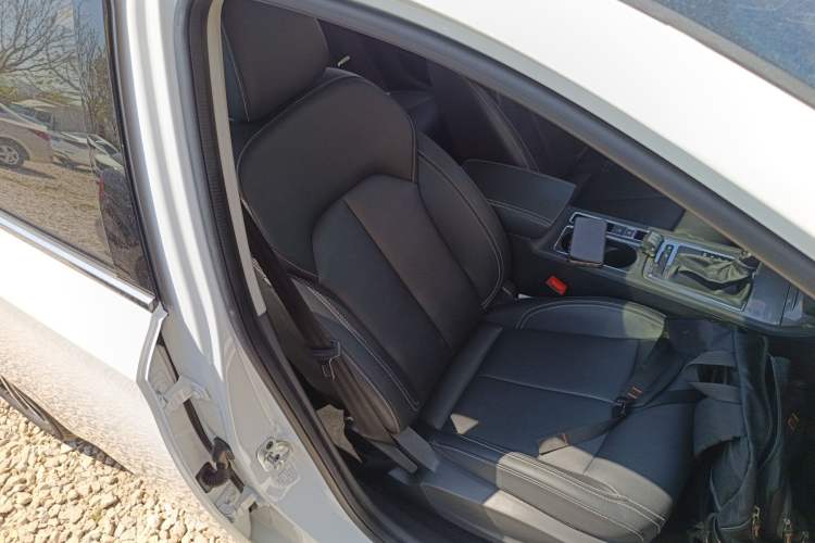 Used Roewe i6 2018 20T Automatic Flagship Edition
