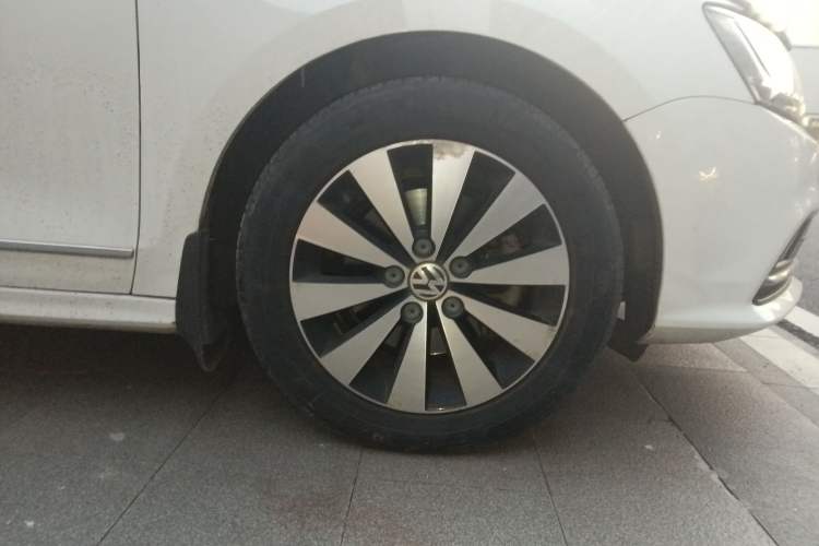 Used Volkswagen Sagitar 2017 230TSI Manual Comfort Model
