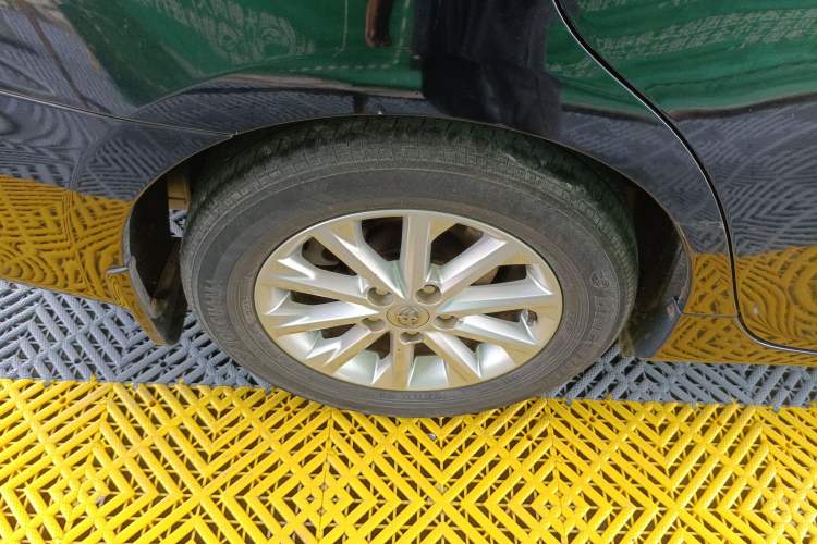 Used Toyota Camry 2015 2.0G Premier Edition
