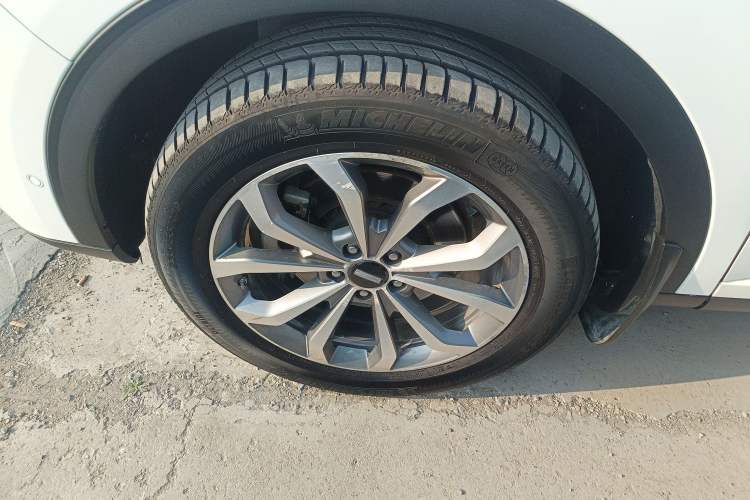 Used Wey VV6 2018 2.0T Two-Wheel Drive Flagship Version China V Standard
