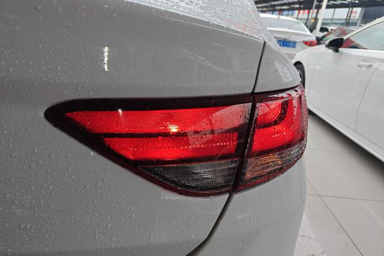 Used Hyundai Celesta 2018 1.6L Automatic GL Enjoyment Edition China VI compliant