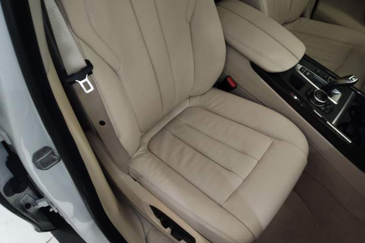 Used BMW X5 2013 xDrive35i U.S. specification
