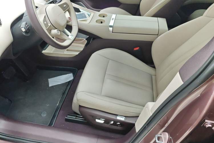 Used Xiaomi Auto YU7 2025 Ultra-Long Range All-Wheel Drive Pro Version
