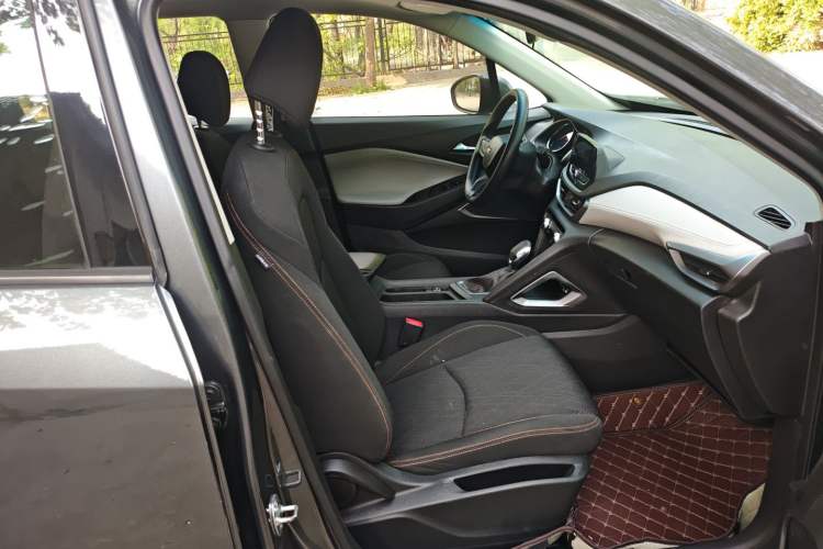 Used Chevrolet Orlando 2019 530T Automatic Luxury Edition (5-seat model) China VI Right Front Seat