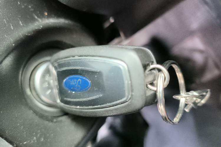 Used Ford Focus 2012 Hatchback 1.6L Manual Fashion Edition
