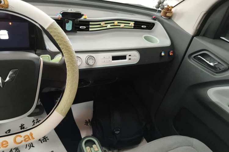 Used Wuling Hongguang MINIEV 2021 Macaron Premium Model – Lithium-NMC