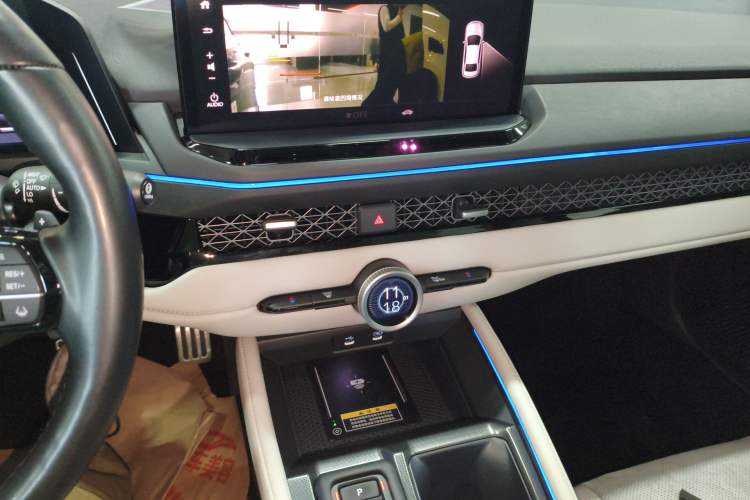 Used Honda Accord New Energy 2023 2.0L ePHEV Flagship Edition Audio And AC Panel