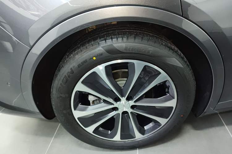 Used Hima Luxeed R7 2025 Range-Extended Version 251 km Max