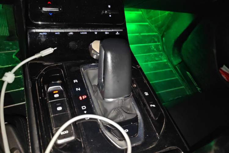 Used Wuling Victory 2022 280T 1.5T CVT Flagship Edition Gear Lever