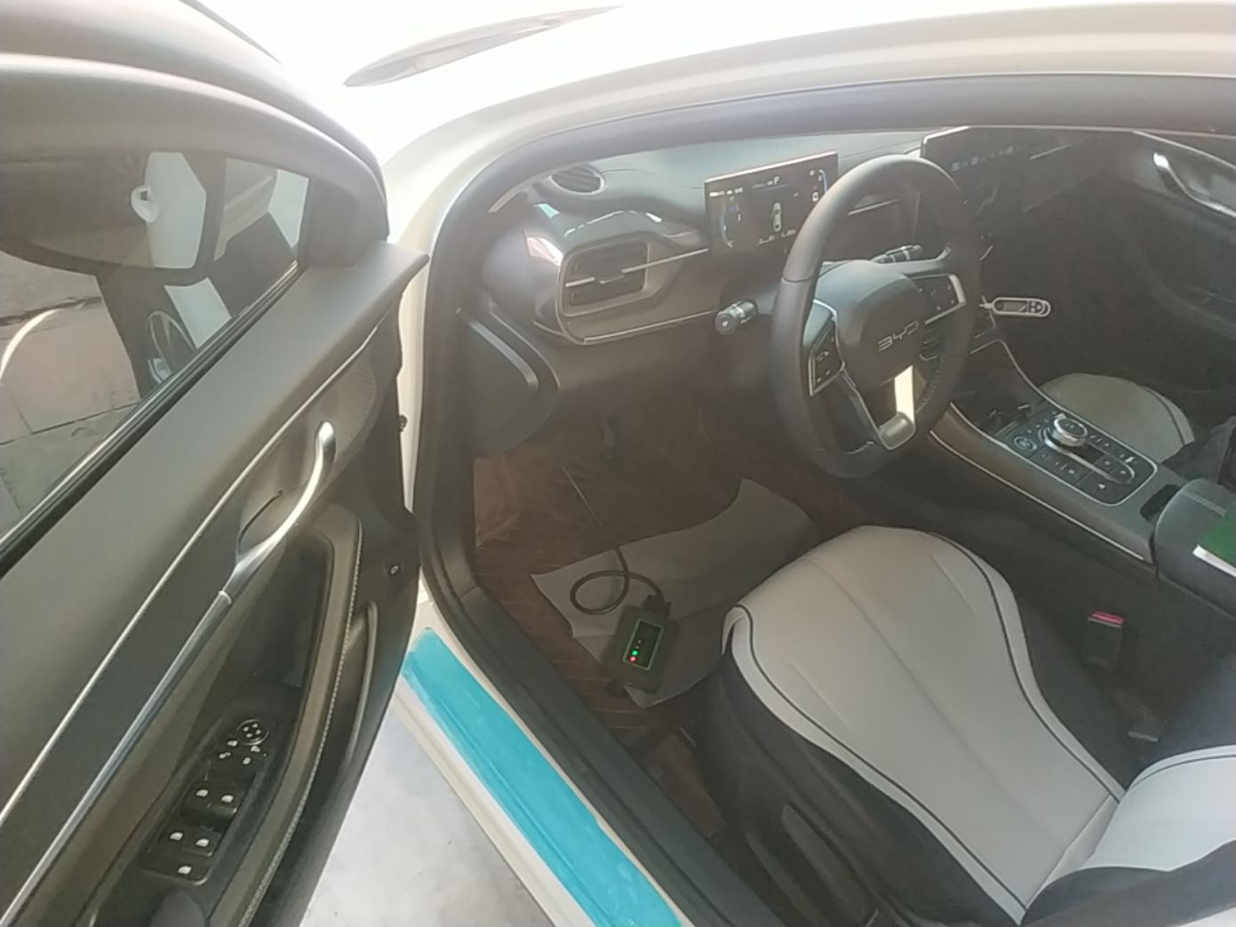 BYD Destroyer 05 2024 HONOR Edition DM-i 55KM Luxury Model — снимка 18