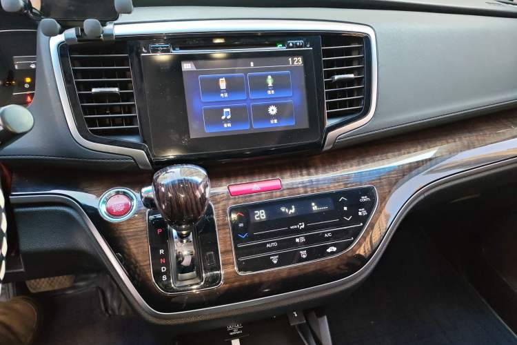 Used Honda Odyssey 2015 2.4L Smart Edition
