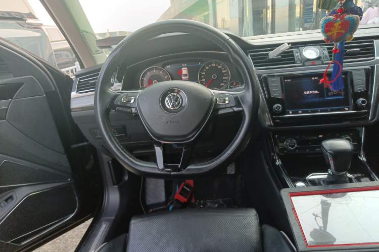 Used Volkswagen Phideon 2018 380TSI Two-Wheel-Drive Flagship Edition