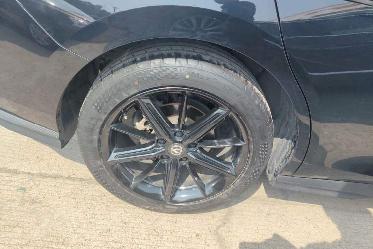 Used Changan UNI-V 2023 1.5T Prestige Model
