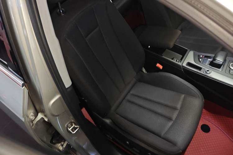 Used Audi A4L 2019 40 TFSI Ambition China VI