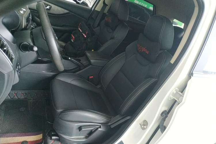 Used Dongfeng Fengon S560 2019 1.8L Manual Urban Model