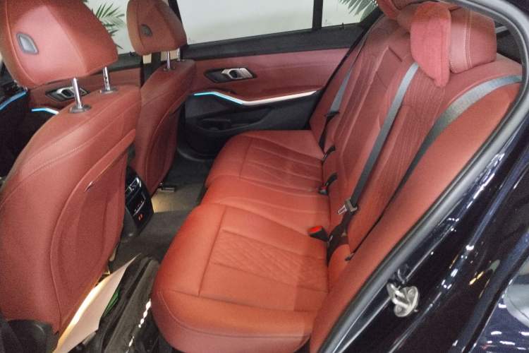 Used BMW i3 2024 eDrive 35 L
