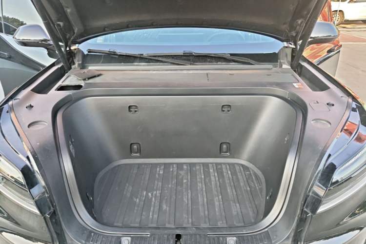 Used ONVO Luxeed L90 2025 Model—Pro Six-Seater Version