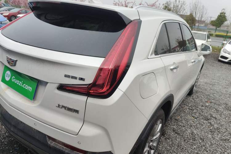Used Cadillac XT4 2020 28T Two-Wheel-Drive Leading Version
