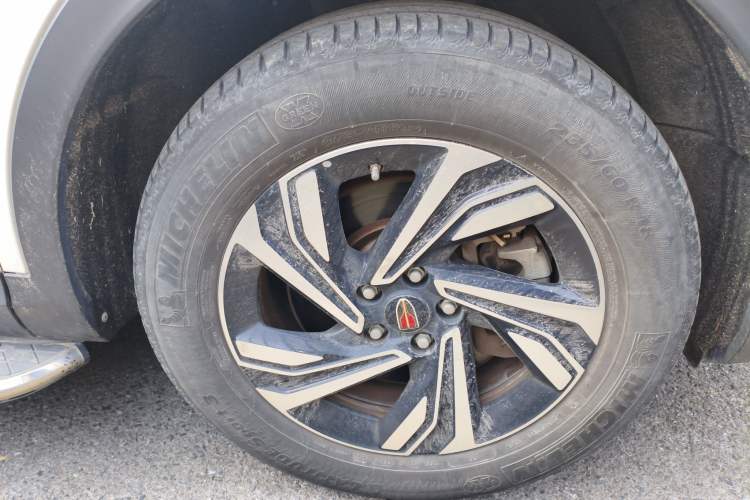 Used Hongqi HS5 2022 Revised Version 2.0T Smart Connect Flagship Edition
