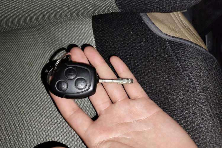 Used Ford Transit Custom 2013 2.4T Diesel Economical Long-Wheelbase Mid-Roof China IV Standard