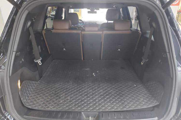 Used Mercedes-Benz GLB 2021 GLB 200 Fashion Model Trunk