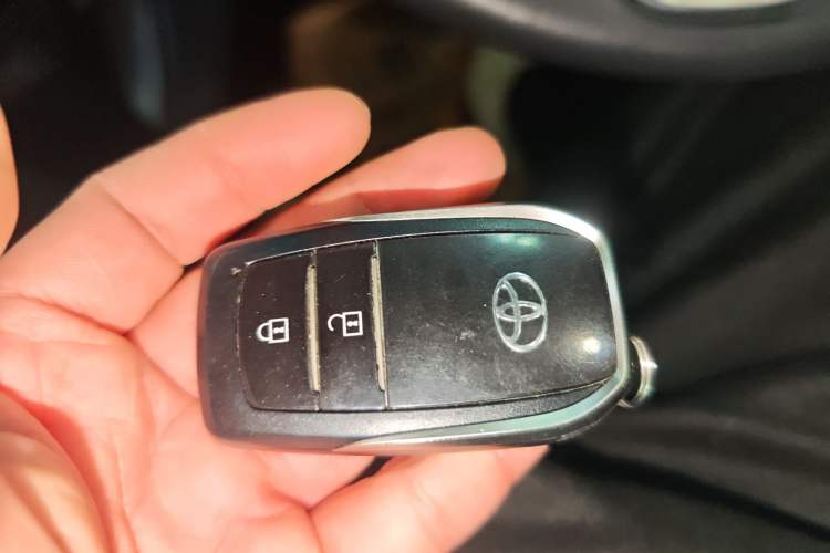 Used Toyota Venza 2023 2.0L CVT Two-Wheel Drive Luxury Edition
