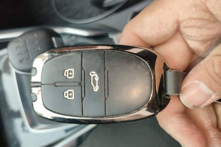 Used SAIC MAXUS G50 2023 1.5T Manual Comfort B Trim Vehicle Key