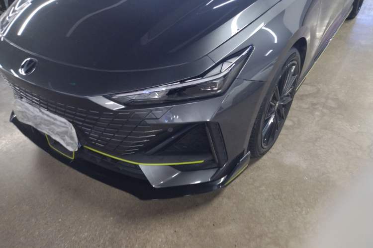 Used CHANGAN UNI-V 2022 1.5T Sport Edition
