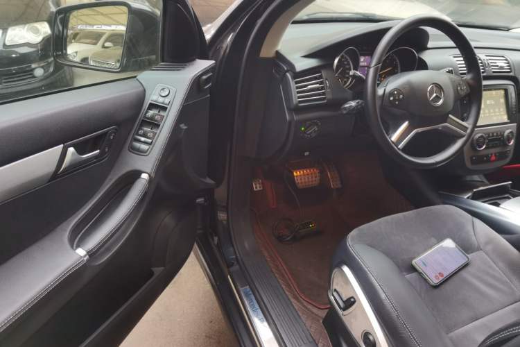 Used Mercedes-Benz R-Class 2014 R 320 4MATIC Business Model