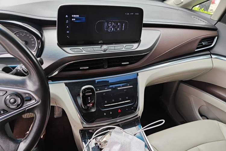 Used Buick GL8 2021 Land Cruiser Executive 652T Premium Model
