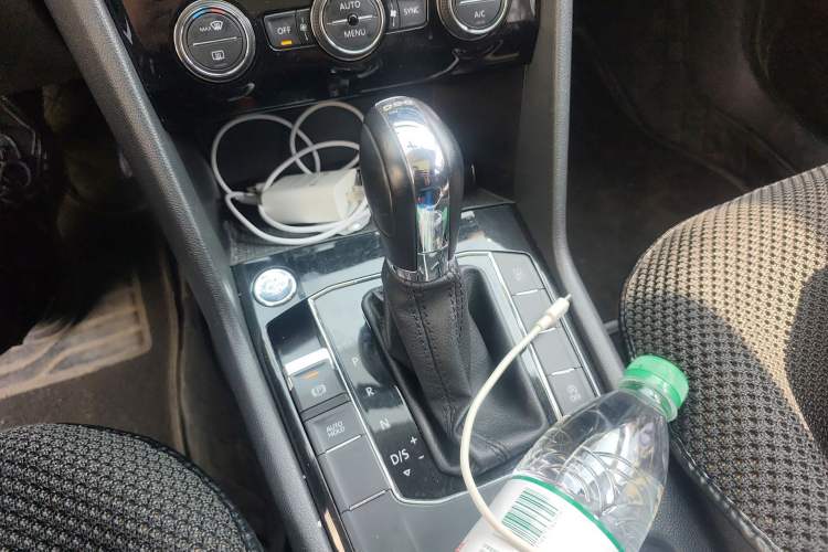 Used Volkswagen Tharu 2019 280TSI Two-Wheel Drive Comfort Edition China V Standard Gear Lever