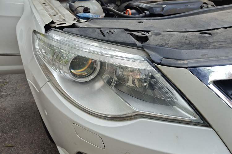 Used Volkswagen FAW-Volkswagen CC 2011 2.0 TSI Luxury Edition Right Front Headlight