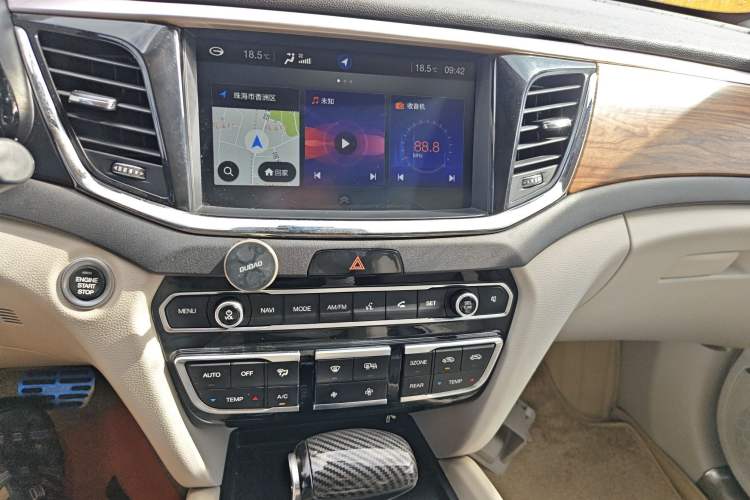 Used GAC Trumpchi GS8 2017 320T Two-Wheel Drive Luxury Smart Connectivity Version (7 Seats)