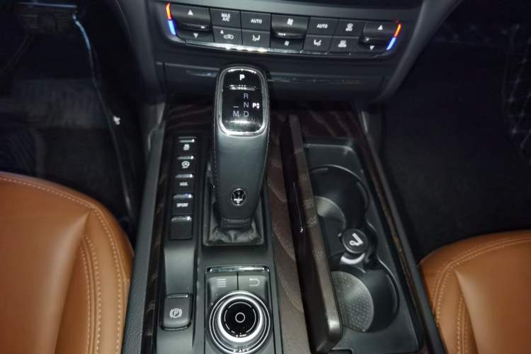 Used Maserati Ghibli 2019 3.0T Luxury Edition China V Standard Gear Lever