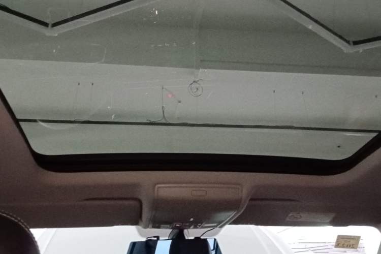 Used Volkswagen Tiguan L 2021 330TSI Automatic Two-Wheel Drive R-Line Enhanced Edition Headliner