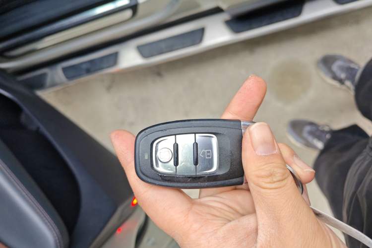 Used Audi Q5 2018 Collector's Edition 40 TFSI Technology Model