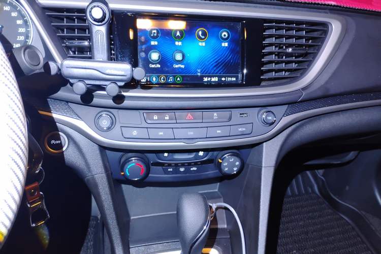 Used Buick GT 2021 Revised Version Flagship 1.5L Automatic Elite Edition Audio And AC Panel