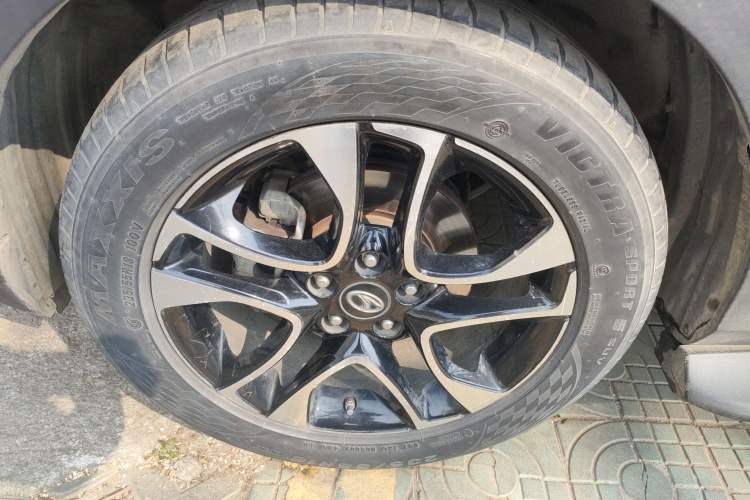 Used Soueast DX7 2015 1.5T Automatic Elite Model
