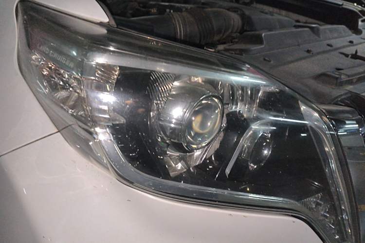 Used Toyota Prado 2014 4.0L Automatic VX NAVI Right Front Headlight
