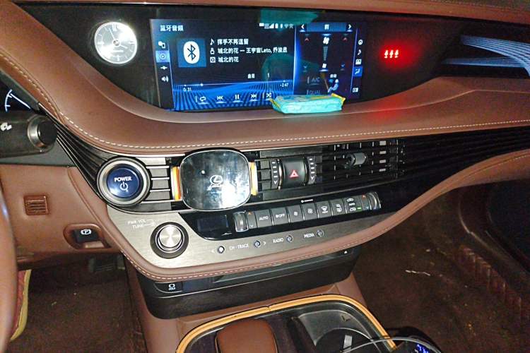 Used Lexus LS 2018 500h Excellence Edition China VI standard Audio And AC Panel