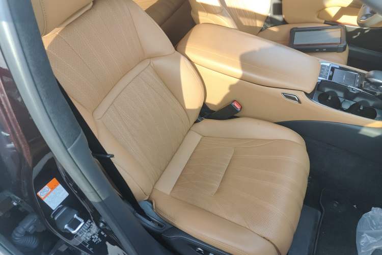 Used Lexus LS 2021 500h Luxury Edition
