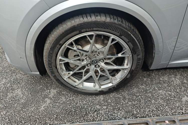 Used Li Auto L9 2022 Max model
