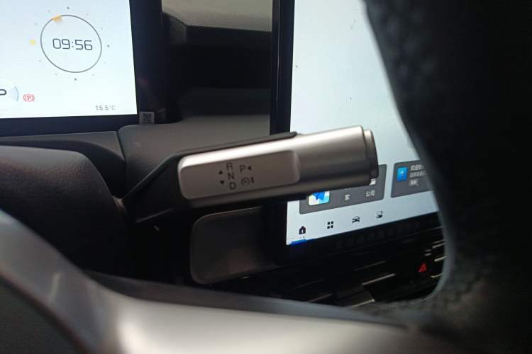 Used AION Y 2023 Younger Gear Lever