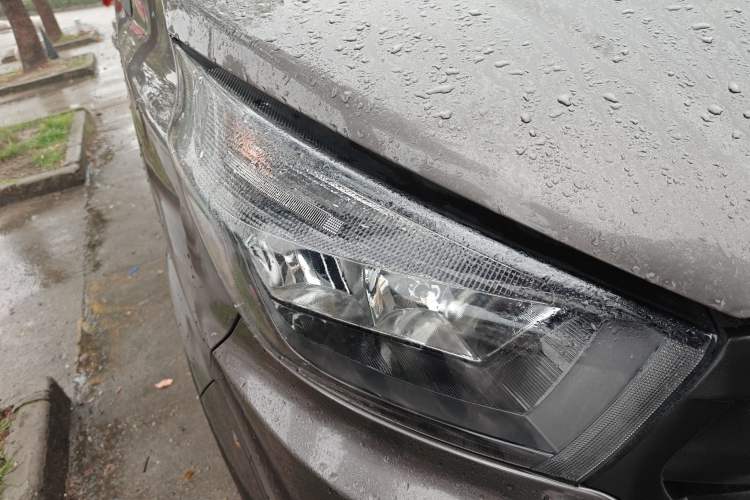 Used Jinbei Gold Hiace 2021 1.5L Passenger Vehicle Engineering Lion 7 Seats