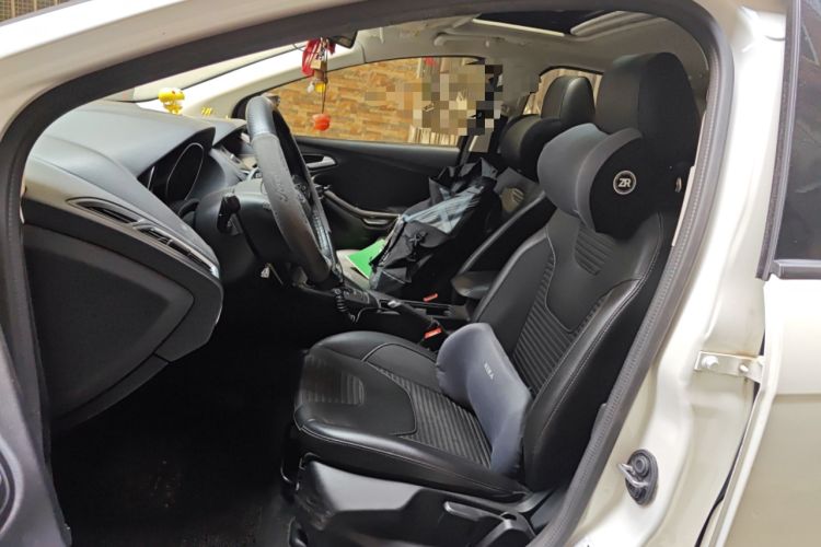 Used Ford Focus 2015 Sedan EcoBoost 125 Automatic Supreme Style Edition